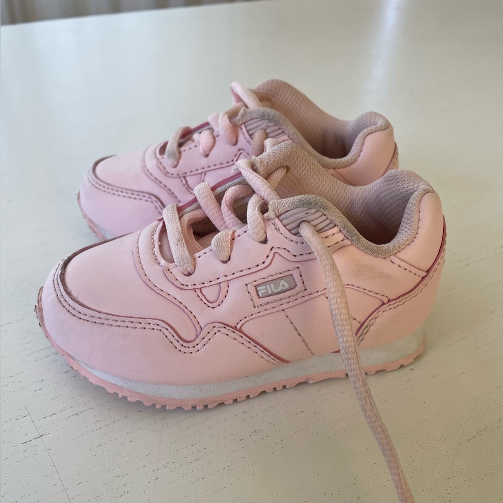 Fila toddler sneakers size 7 baby pink